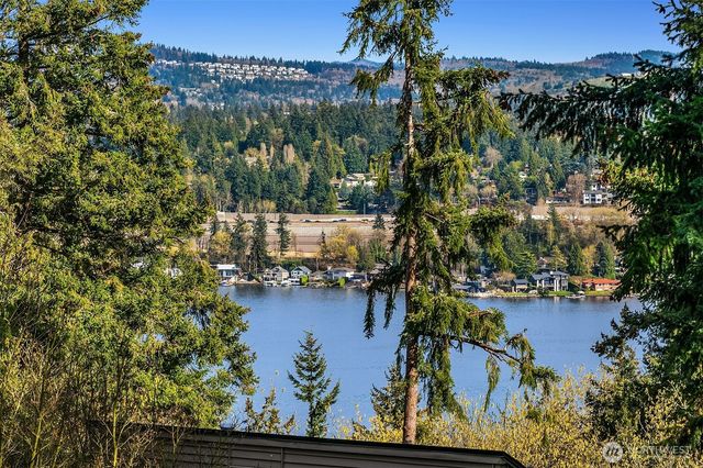 5021 E Mercer Way, Mercer Island, WA 98040