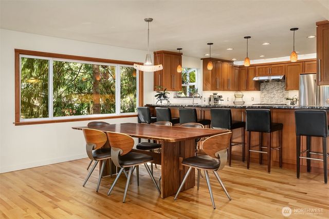 5021 E Mercer Way, Mercer Island, WA 98040
