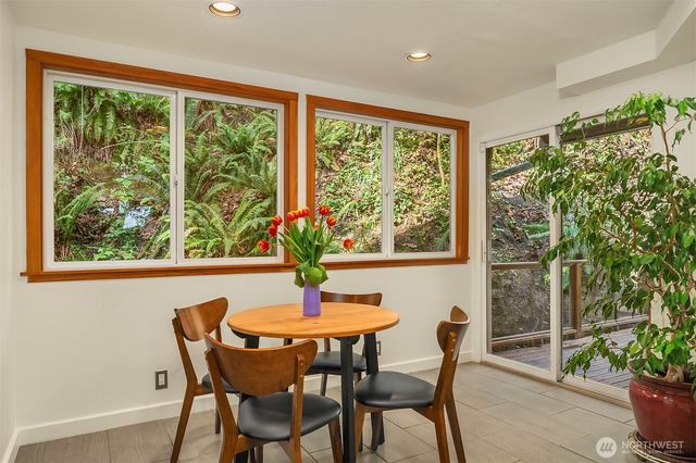 5021 E Mercer Way, Mercer Island, WA 98040