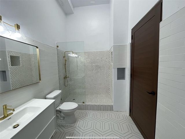 9 DEL MERCADO 2, San Juan, PR 00901