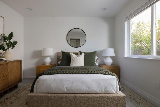320 Chester Street, Menlo Park, CA 94025