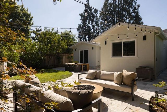 320 Chester Street, Menlo Park, CA 94025