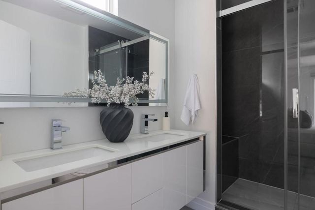 320 Chester Street, Menlo Park, CA 94025