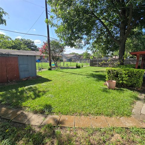 1411 Timberlake Circle, Richardson, TX 75080