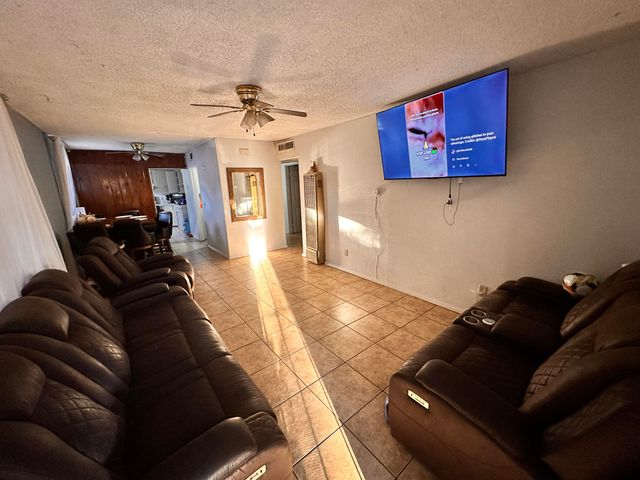 846 N Division Street, Porterville, CA 93257