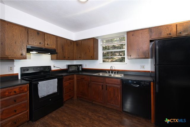 833 Old Ranch Road 12, San Marcos, TX 78666