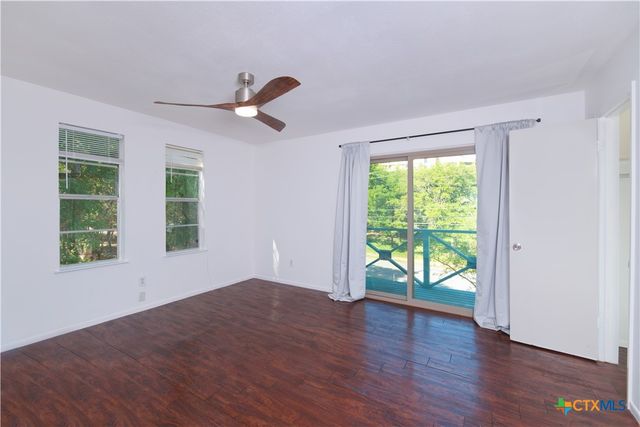 833 Old Ranch Road 12, San Marcos, TX 78666