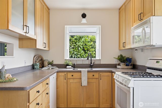 1003 14th Street, Bellingham, WA 98225