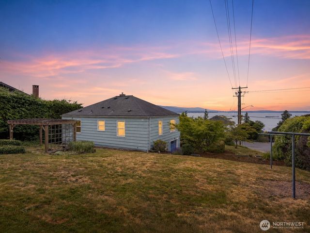 1003 14th Street, Bellingham, WA 98225