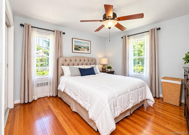 72 S Penataquit Avenue, Bay Shore, NY 11706