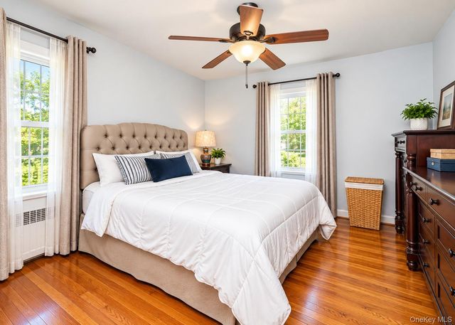 72 S Penataquit Avenue, Bay Shore, NY 11706
