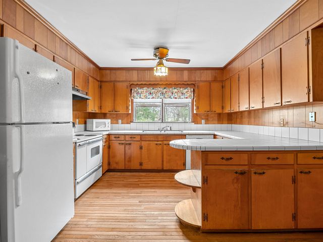 114 York Street, Clinton, SC 29325