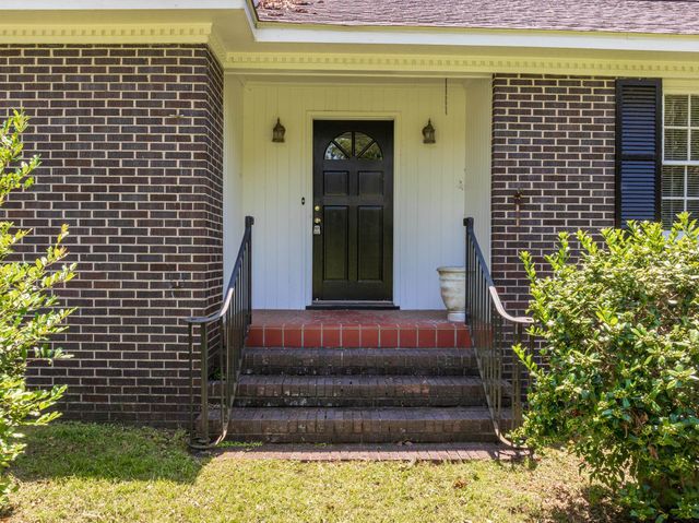 114 York Street, Clinton, SC 29325