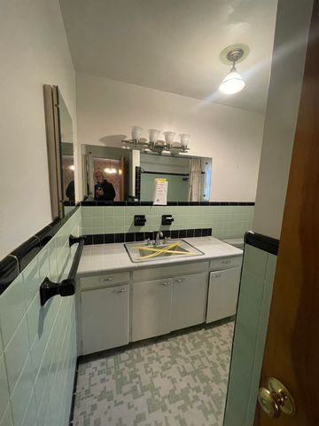 114 York Street, Clinton, SC 29325