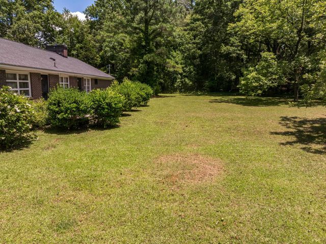114 York Street, Clinton, SC 29325
