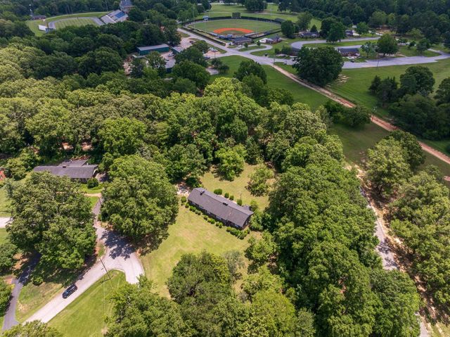 114 York Street, Clinton, SC 29325