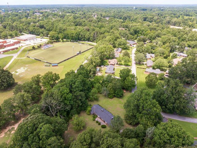 114 York Street, Clinton, SC 29325