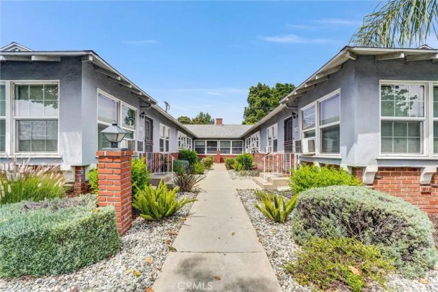 14821 Burbank, Van Nuys, CA 91411