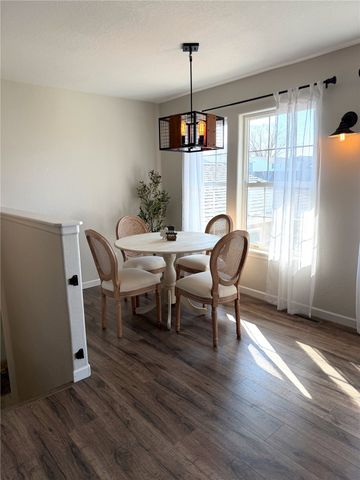 2105 First Avenue, Marion, IA 52302