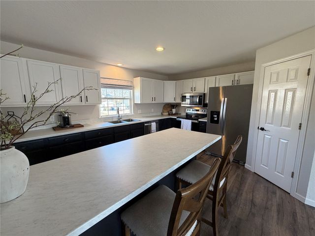 2105 First Avenue, Marion, IA 52302