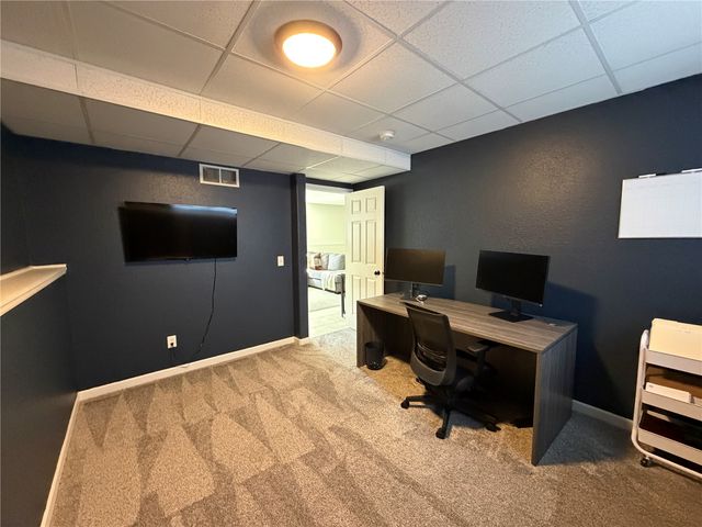 2105 First Avenue, Marion, IA 52302