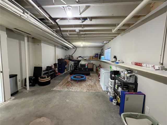 2105 First Avenue, Marion, IA 52302