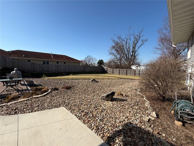 2105 First Avenue, Marion, IA 52302