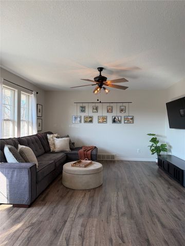 2105 First Avenue, Marion, IA 52302