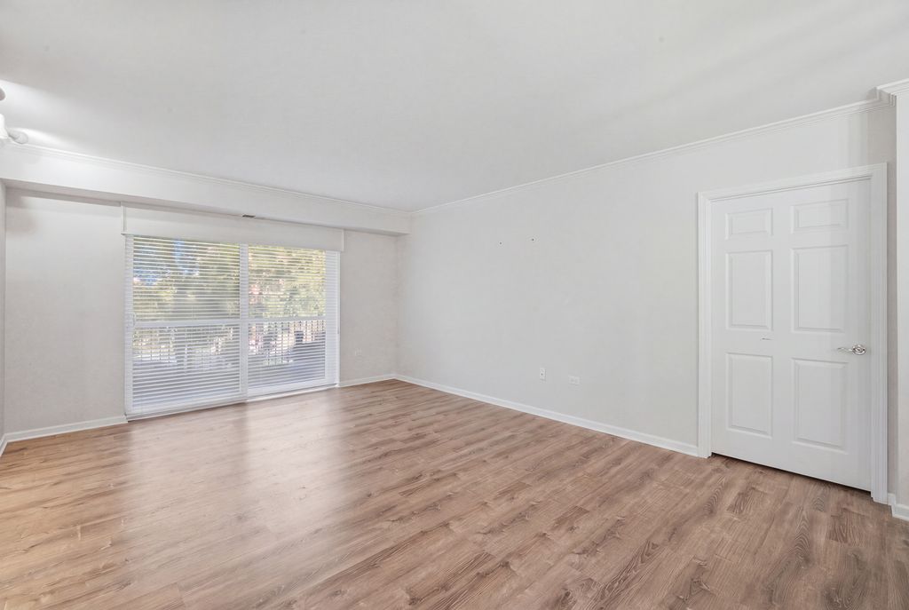 190 N Milwaukee Avenue 303, Wheeling, IL 60090 — photo 3