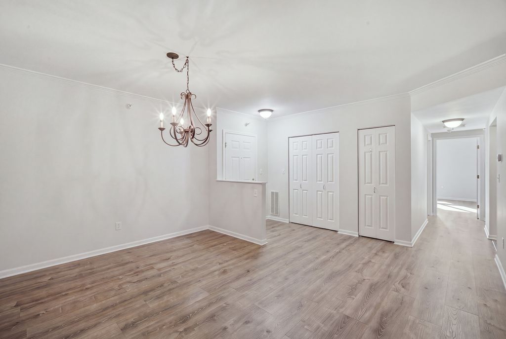 190 N Milwaukee Avenue 303, Wheeling, IL 60090 — photo 5