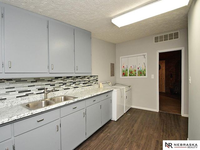 729 E Eldora Lane, Lincoln, NE 68505