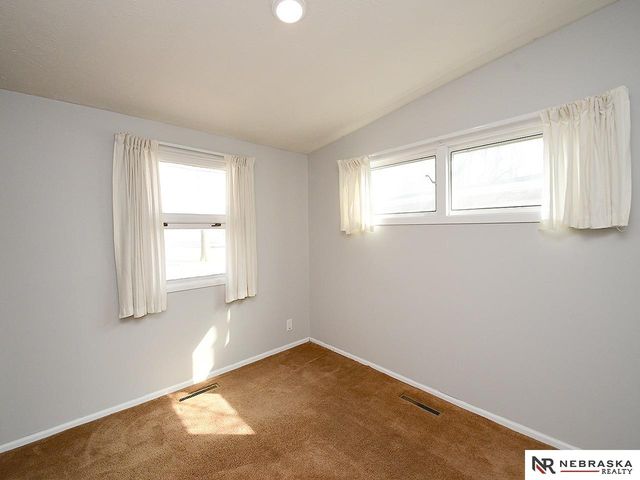 729 E Eldora Lane, Lincoln, NE 68505