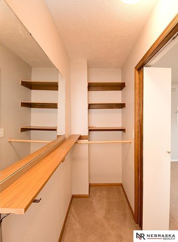 729 E Eldora Lane, Lincoln, NE 68505