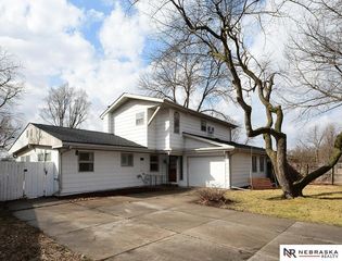 729 E Eldora Lane, Lincoln, NE 68505