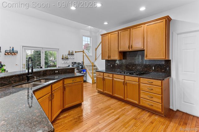 2077 Applebrook Drive, Commerce Charter Township, MI 48382