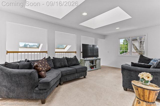 2077 Applebrook Drive, Commerce Charter Township, MI 48382