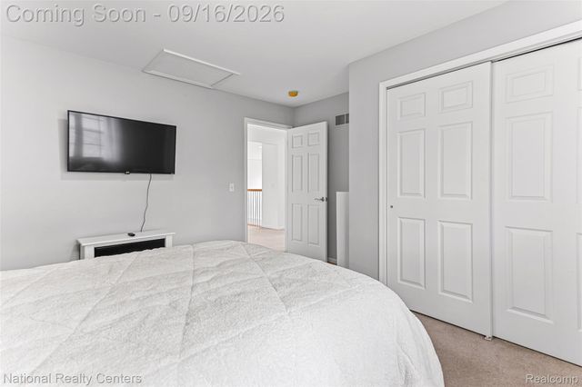 2077 Applebrook Drive, Commerce Charter Township, MI 48382
