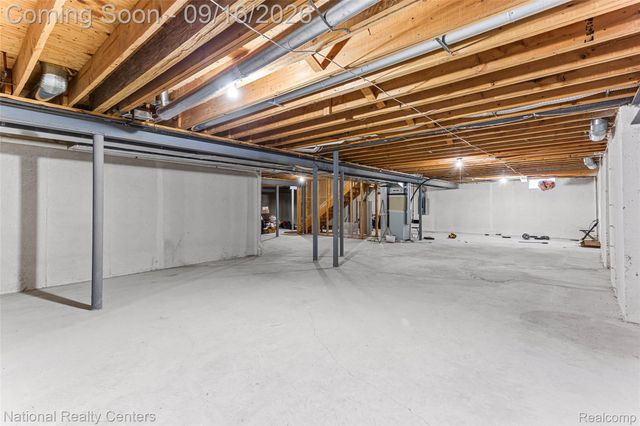 2077 Applebrook Drive, Commerce Charter Township, MI 48382