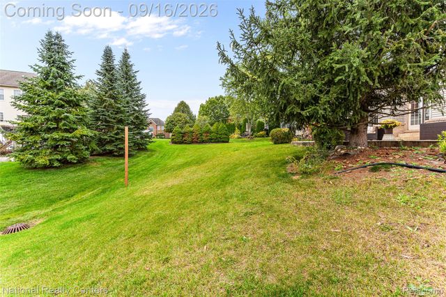 2077 Applebrook Drive, Commerce Charter Township, MI 48382