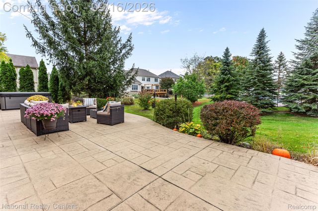 2077 Applebrook Drive, Commerce Charter Township, MI 48382