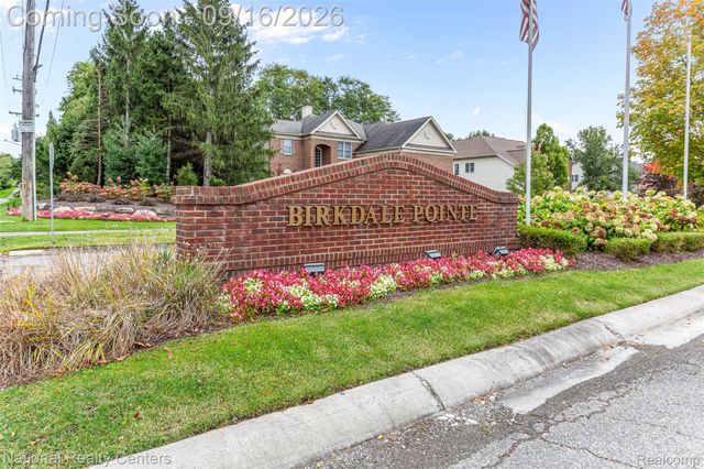 2077 Applebrook Drive, Commerce Charter Township, MI 48382