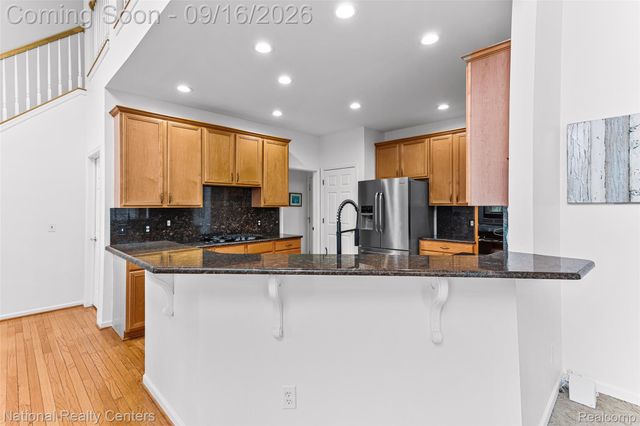 2077 Applebrook Drive, Commerce Charter Township, MI 48382