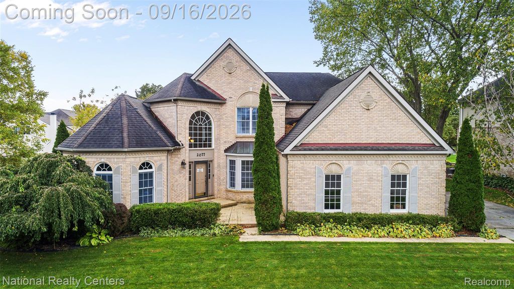 2077 Applebrook Drive, Commerce Charter Township, MI 48382