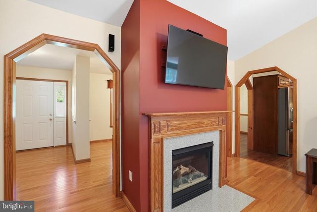 7173 JULIETTE LOW LN, Hughesville, MD 20637