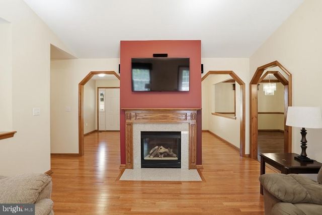 7173 JULIETTE LOW LN, Hughesville, MD 20637