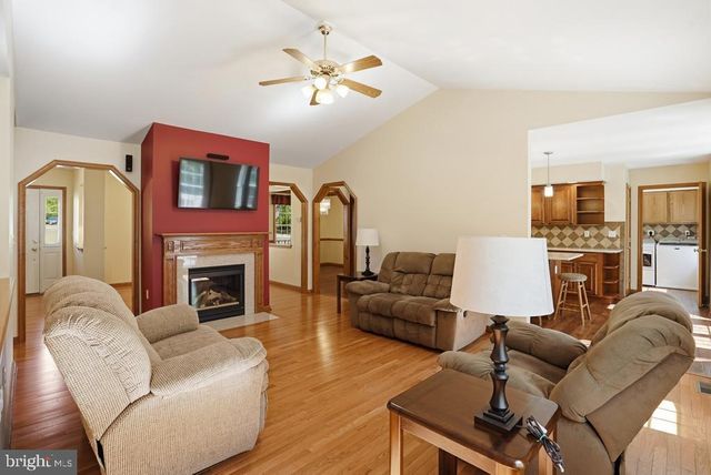 7173 JULIETTE LOW LN, Hughesville, MD 20637