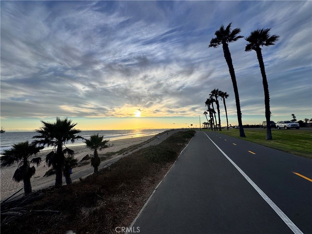 Image 3 of property listing at 80 Huntington 372, Huntington Beach, CA 92648