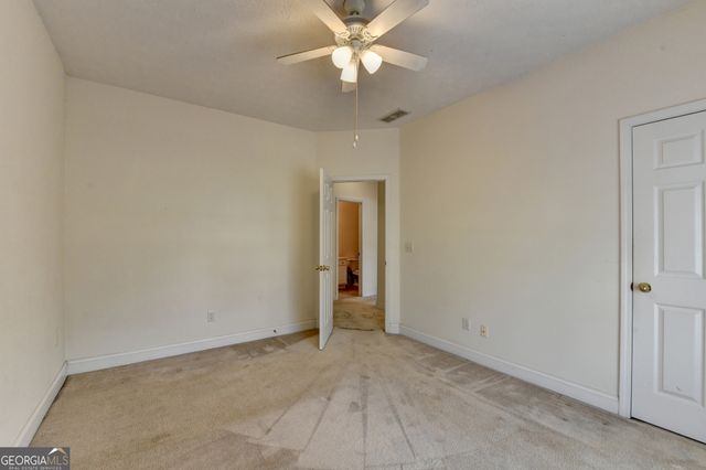 2790 Meadow Gate Way, Loganville, GA 30052