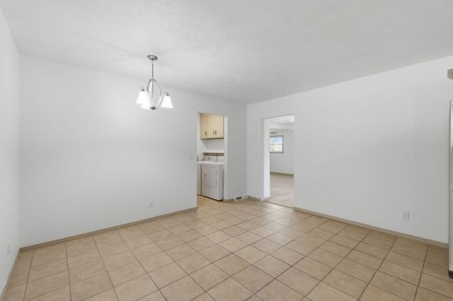 2317 N Bess Place, Springfield, MO 65803