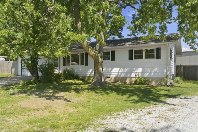2317 N Bess Place, Springfield, MO 65803